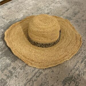 New, never worn Tommy Bahama wide brim, straw hat